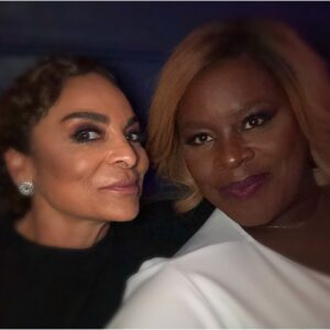 Jasmine Guy Instagram - Having a ball at @entertainmentweekly and @people party #entertainmentweekly #peoplemagazine