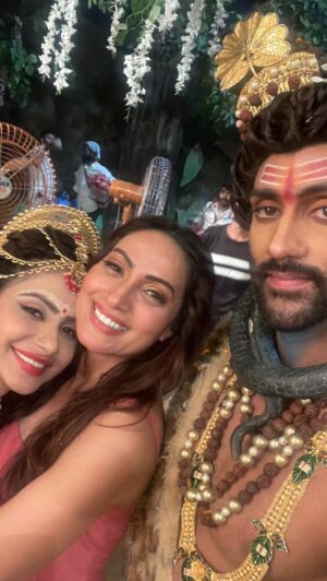 Jaswinder Gardner Instagram - When you are working with people who are fun to work with then work becomes fun.. this is how it was working with the incredible team of SHIV SHAKTI .. Thank you so much @sktorigins @g3gill @amolsurve1 @sid_tewatiya for this wonderful opportunity .. I thoroughly enjoyed playing Mainavati. This character gave me the opportunity to play various shades, and I’m really humbled by the love and appreciation I have received from all of you , the entire team and the audience.. THIS IS MY AWARD 🏆.. I’m grateful to all my wonderful Co-actors , my super amazing directors @kamalmonga_ @kiran & all the AD’s, DOP team, creative team , Makeup & hair team , costume department , production team, spot team.
Sorry if I missed anyone 🙏
Thank you for making my journey SO MEMORABLE SO BEAUTIFUL SO BEAUTIFUL ITS JUST LIKE A WOW 🤩