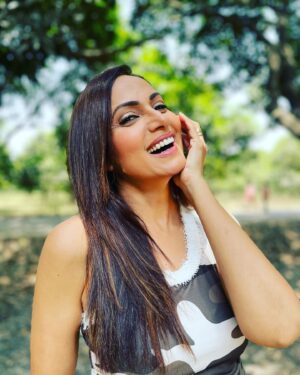 Jaswinder Gardner Instagram - The truth is we are all seeking happiness through whatever we do 🌸🌼
.
.
.
#jaswindergardner #actor #joy #happiness #love #lovelife #stayhappy #instagram #instapost #saturday #saturdaymood #happyweekend #picoftheday #shine