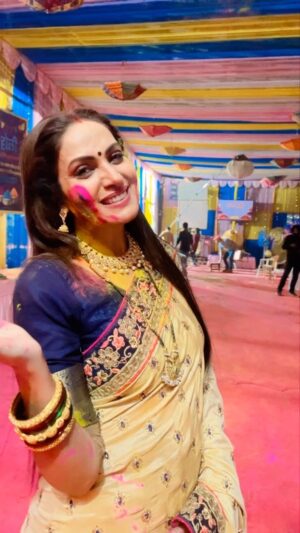 Jaswinder Gardner Instagram - On the canvas of life you can fill the colors of your choice .. so paint it with the color of holiness, happiness, joy, love, faith, trust, positivity, confidence, empathy, compassion , healing .. These colors will not only make your life wholesome and beautiful but also of people around you .. Have a blessed day.. HAPPY HOLI 💛💜💙💚
.
.
.
#jaswindergardner #actor #actorslife #happyholi #instagram #instagood #mood #positivity #color #fun #celebration #india #festival