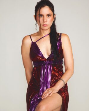 Javiera Mena Instagram - Muy contenta de anunciarle que este sábado estamos #soldout en el @municipaldesantiago. Tenemos preparado un show único y es muy hermoso sentir que ustedes estarán ahí 🎻 ♥️ 
 Nos vemos 🤩