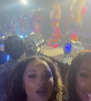 Jaylen Barron Instagram - Im one of one 
Im number one 
Im the only one 

Soaking in the energy. And opening my soul to new experiences, with my best friend @cocojones 💖