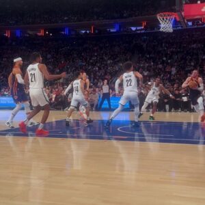 Jaylen Barron Instagram - I loved being part of the comeback 
Thank you @nyknicks and @thegarden for inviting me ⭐️🗽