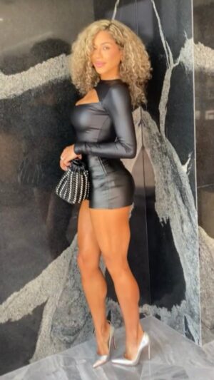 Jazmin Johnson Instagram - Caring about what other people think of you is the quickest way to stagnate yourself. Commit to being the best version of yourself and release allowing the opinions of others to dictate your emotions and or actions!

Babe, sidenote… If they’ve got time to talk about you… You must be worth it. Time is $

Happy Thursday