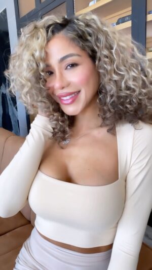 Jazmin Johnson Instagram - Happy Thursday 🥰😘💫 People always ask me for motivation, especially fellow entrepreneurs and mothers like myself. I never know what to say, I’m always looking for those life-changing lines that are going to really put people into action, but the reality is, for me… I have this inner voice that has a habit of asking me If I’m proud at the end of every day, I cannot rest unless I am proud. 

With this habit, it makes it really tough for me to let a day go by without pushing past whatever limitations I’m facing. To build this habit you have to practice self-awareness … which I think of like a tree. 

I’ve introduced this a ton of times, especially on my blog a couple of years back when I used to share my writing a lot. Just like the trunk of a tree I ground myself in my goals/roots. Self-awareness is a tool you can use at any time, it opens your mind to self assessment which is another gem. 💎 

Think of your time the way you think of your money, it’s all going somewhere, are you investing it or are you wasting it? 🤔 

Once you figure out where your time is going, ask yourself if it’s supporting your goals? Always invest your time and experiences on things that are going to help you grow closer to your goals. This vid was supposed to be about curl products but … this was on my heart. Hope this helps!

My cute custom necklace is from @zhedora it says GG for my little guys nickname 

Linking this outfit in my bio 🤍💫 

#outfitinspiration #ootd #curls #curlyhair #highheels #springfashion