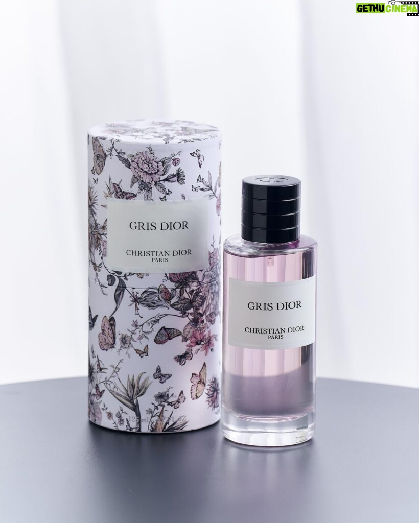 Jeanette Aw Instagram - Like a fantasy garden where flowers and butterflies intertwine. Let your senses soar with #DiorLaCollectionPrivee Gris Dior. Discover the Cruise 2024 Collection at the La Collection Privée ION Orchard Boutique, Marina Bay Sands Boutique, and on the @DiorBeauty Online Boutique. @dior @diorbeautylovers