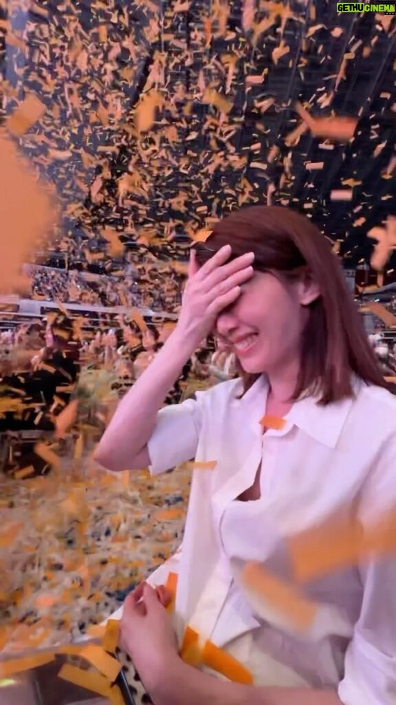 Jeanette Aw Instagram - I don’t think I’ve ever been to any concert that used this much confetti. It was a confetti avalanche and I gave up trying to clear those that fell on me.