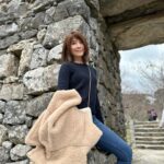 Jeanette Aw Instagram - I guess I’m still not done with Japan posts.. The day I caught some early sakuras at the castle and ending the visit with sakura ice cream and some really good coffee.