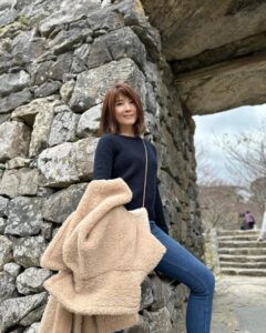 Jeanette Aw Instagram - I guess I’m still not done with Japan posts.. The day I caught some early sakuras at the castle and ending the visit with sakura ice cream and some really good coffee.