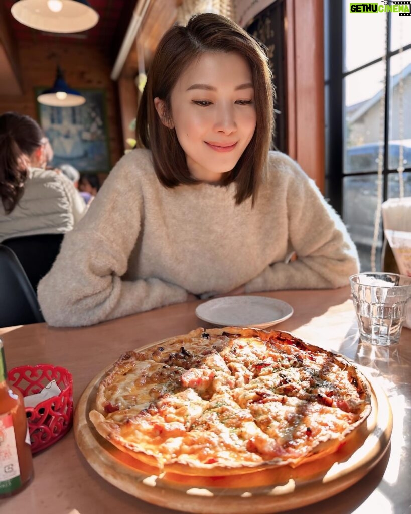 Jeanette Aw Instagram - Just suddenly missing these pizzas I had while I was in Takasaki. I believe it’s one of the best I’ve ever had.