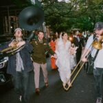 Jeanine Mason Instagram – Grey’s Anatomy actress @itsjeaninemason and her husband, Nicholas, had one main objective for their New York City wedding: “How do we use this celebration to hire as many artists as possible?” 

From Brooklyn-based artist @mokshini creating custom illustrations to their neighbor, a Broadway violinist, performing during the ceremony, New Yorkers’ inherent creativity made their mission come to life effortlessly. 

See all the details of their stoop wedding (the same place he proposed) and restaurant reception at the link in bio. 🌆❤️

📷: @johndolanphotog
📋: @orangeandrose
💐: @tincanstudios
👗: @naeemkhanbride
📍: @monkeybar_ny