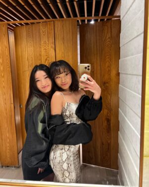 Jeannie Elise Mai Instagram - A Christmas wedding in Vietnam 🥹🤍🎄💍✨ happy holidays loves xoxo 💌