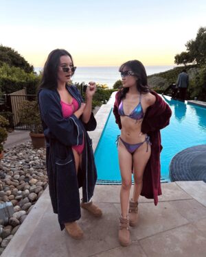 Jeannie Elise Mai Instagram - That’s a wrap on my dream role 🥹🎬 it me, Baby 💟 g-wagon drivin, pill poppin Malibu baddie💋

(ﾉ◕ヮ◕)ﾉ*:･ﾟ✧
Directed by @sammcoppola 
DP @idanmenin 
Hair & make up @nattylanz_makeup 
Costume designer @rachellemoser