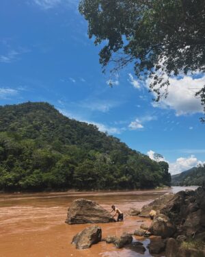 Jely Reategui Instagram - Un escapadón 3000 mega necesario al @pumarinri_lodge en San Martín 💚 (a 50 min de Tarapoto) gran contentura para mi corazón 🥲🧡 Gracias ✨🌷🥰🦉🦋🦎🕷️🐍🪲🦖