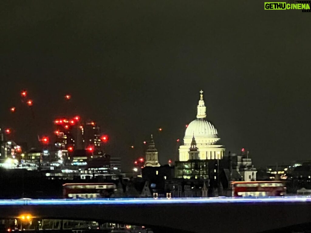 Jen Gunter Instagram - The Blood book tour comes to a close! Three countries, 15 cities, and countless amazing conversations! Thank you London for helping me go out with a bang. What a wonderful time. St. Paul’s is so beautiful at night, and this seemed like a money shot, catching two double decker buses on the bridge. Thank you to everyone at @piatkus_living and all of my amazing UK team for making this trip such a success, especially Clara, Jill, Bryony and Dorie. Thank you to the @britishlibrary and Professor Helen King for the truly memorable evening. The talk will live forever in the library’s archives (how cool is that?) so be sure to look for it on a week or two when it is ready. And thank you to the @vagina_museum and especially Zoe for the wonderful welcome and event. What a fantastic crowd! Hope to be back soon! And remember, knowledge is power!! #BloodBookTour