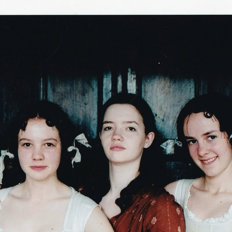 Jena Malone Instagram - My gorgeous sisters, whom I’ve been rooting for every sense we got to come together to make this magical film. @talulahrm #careymulligan ( love you both so much)