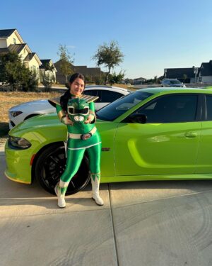Jenna Frank Instagram - Dragon Zord Power 💚 @lotwhitedragon  @powerrangers