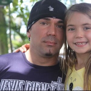 Jenna Frank Instagram - Thank you for being the best dad , caring for me , protecting me , taking me to all these different countries . You Would massage my feet until I fell asleep . Always open up my door every time . I miss you so much best-friend . My whole heart .💚