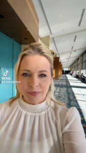 Actress Jenna Leigh Green HD Instagram Photos and Wallpapers April 2024