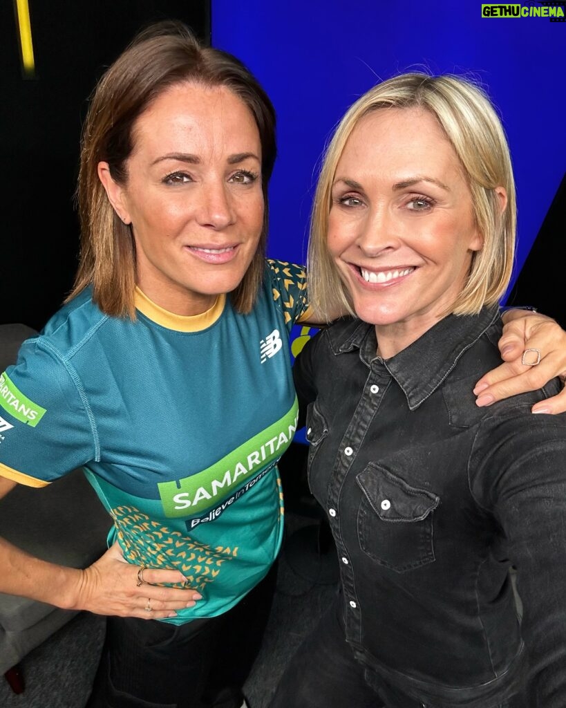 Jenni Falconer Instagram - R U N P O D x NATALIE PINKHAM 🏃🏼‍♀️💙 This week on #RunPod, I am thrilled to be joined by TV presenter and Sky Sports F1 Reporter, Natalie Pinkham! Currently in training for her marathon debut, Natalie is getting to grips with running distances greater than 5k….and is realizing that there’s more to this running malarkey than she originally thought…. Not only is Natalie loving the time out training as she sees the benefits for her mental health but she’s also running the @londonmarathon for an amazing cause - the @samaritanscharity - and in this episode we chat about why this particular charity is so important to her. Running has given Natalie a sense of freedom, empowerment and even inspired her to name her new cat Zola! (after her favourite Long Distance Runner). It’s a great episode and is a great reminder of how so many people take on a running challenge to raise funds for an important cause. The London Marathon is the largest annual fundraising event on the planet and since it began in 1981 has seen runners raise more than £1 billion for good causes. Listen to this incredibly motivating episode now, simply download RunPod wherever you get your podcasts. 💙 Happy running. 😘🏃🏼‍♀️🏃🏼 #run #runner #runpod #nataliepinkham #londonmarathon #thesamaritans