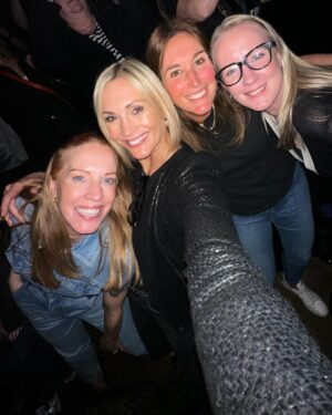 Jenni Falconer Instagram - TAKE THAT  x  This Life tour 2024 ✨💙

As always, just brilliant. 

#takethat #girlsnight