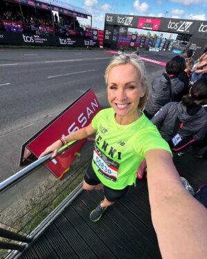 Jenni Falconer Instagram - What a day. 😍

London Marathon day is my favourite day of the year. 
Even today, when I had an issue with my toes, I still smiled I would say around 90% of the way round. (My toes cut open and were bleeding from mile 9-they really hurt). 

It may have prevented me getting the time I’d hoped but I was only 30 minutes behind with my walk/run combo. So I am super delighted with the end result. 

Thank you to everyone that called my name and cheered me on….you made a difference. The crowds get better and better every single year. Today was also a perfect marathon day-not too hot, blue skies, the sun was shining. ☀️ 

I couldn’t fault anything apart from perhaps sadly my trainers needed to be bigger. I will not make that mistake again. 

Well done to everyone who took on the 26.2 mile run and congratulations if you also crossed that finish line. What a special club that was today. I am incredibly proud to have been a part of it. 

Thank you @londonmarathon for putting on such an immense event. 

Now who’s going in the ballot for next year? 💙

#londonmarathon #marathon2024 #london