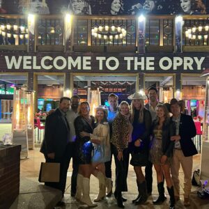 Jennie Finch Instagram - The little girl in me, listening to my mama sing (& me following along in her footsteps) along to Dolly, Wynonna, Reba, Trisha… this week was a ✅ off the bucket list. 
@dierksbentley AT THE @opry 
It was such a fun night of dancing & singing with friends! My mind was blown thinking of all the many greats/legends that have stood in that circle and shared their God given talent with the world!
