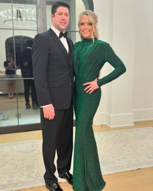 Jennie Finch Instagram - Ballin’ ⚜️💚💛💜