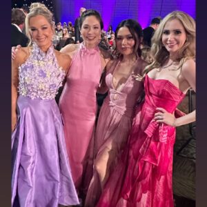 Jennifer Gareis Instagram - Best night ever! @daytimeemmys @boldandbeautifulcbs 
Makeup @makeup_minrob 
Hair @itsalexisreyes 
Dress @kevanhalldesign 
Stylist @chazefoley 
Jewelry @charlielapson 
@katherinekellylang @naomimatsudaofficial @ashleyaubra @tamaraclatterbuck @romypark @lisayamada @kimberlin_brown @allisonvlanier