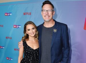 Jennifer Gibgot Instagram - This is how I feel about He’s All That debuting on Netflix today. Little photo dump from the premiere because I forgot to include the OGs for coming back to be in the movie and we had so much fun!