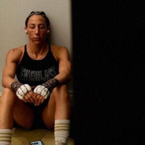 Jennifer Miranda Instagram - Respiración 🧘🏼‍♀️   Visualización   Confianza = 🥊🚀 
.
.
Breathing 🧘🏼‍♀️   Visualization   Confidence = 🥊🚀

#beforestorming #womanboxing #worldchampion 
@onlyfans 📸 @jlmartinezgarcia