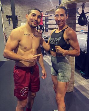 Jennifer Miranda Instagram - Super champ 🥊 @teofimolopez siempre ready 
#dlxboxing #champion #lasvegas