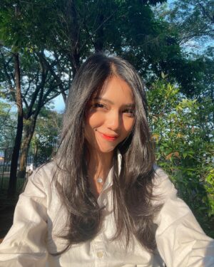 Jennifer Rachel Natasya Instagram - jadi senyum terus diliatin kucing komplek😸😽