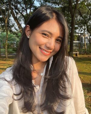Jennifer Rachel Natasya Instagram - jadi senyum terus diliatin kucing komplek😸😽