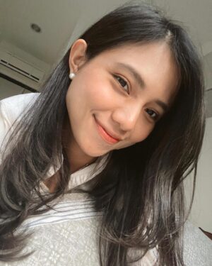 Jennifer Rachel Natasya Instagram - jadi senyum terus diliatin kucing komplek😸😽