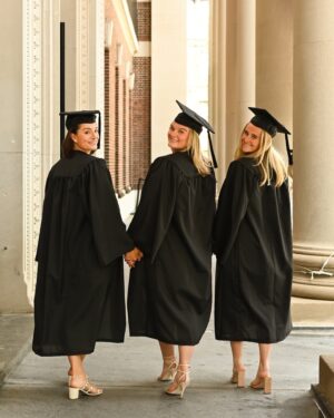 Jennifer Ashton Instagram - Bye Harvard! So proud of Chloe and her roommates for the past three years, Kelsey and Courtney, for everything they achieved and for everything they WILL achieve. Cambridge has been improved by your presence…. NYC better get ready for this trio!🎓🎓🎓