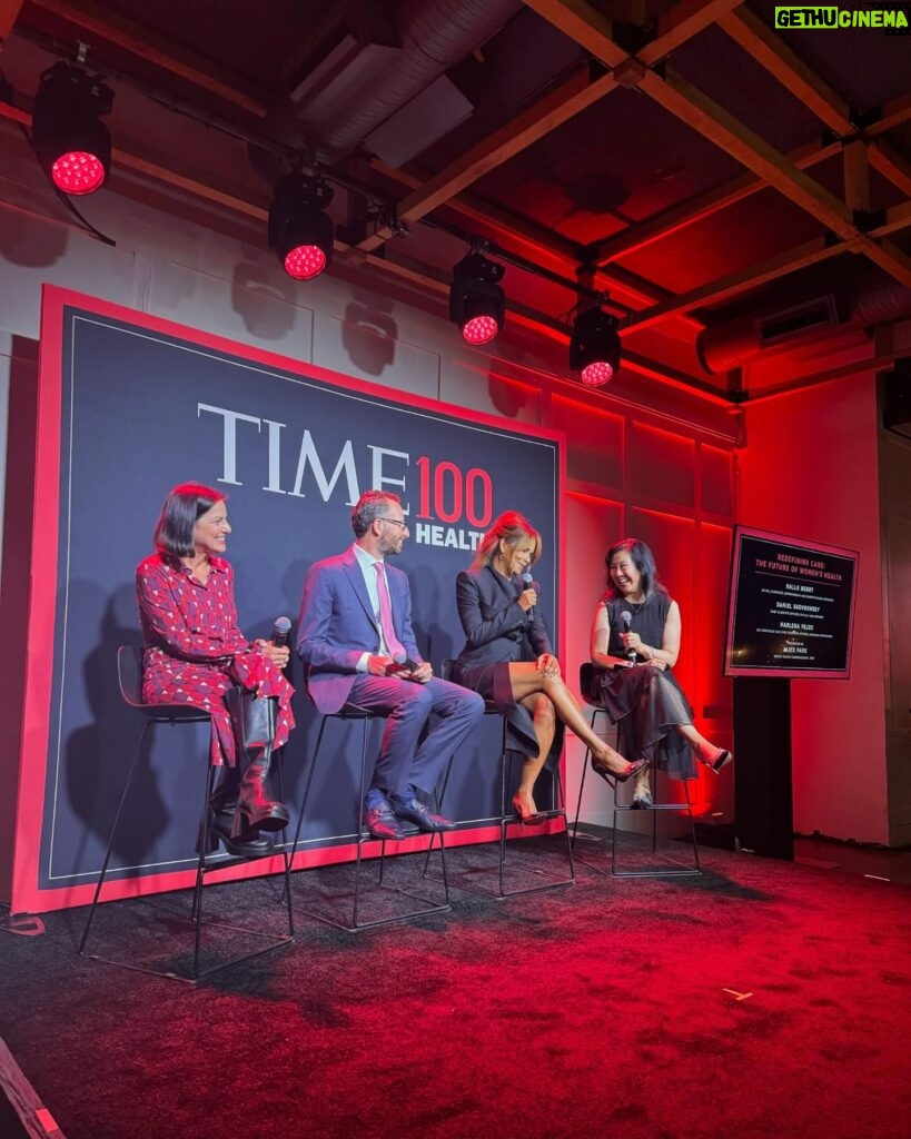 Jennifer Ashton Instagram - What a great evening celebrating Time Magazine’s Top 100 Most Influencial People in Health! Great panel with Halle Berry, always great to catch up with @ariannahuff and speak to one of the top executives @apple about ways in which technology can improve Women’s Health. Honored to be in the room with so many interested and interesting people in Health, Science and Medicine. #time100 Photo Cred: Katie Burke