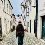 Jennifer Beals Instagram - Lisbon, I miss you already. I feel a fado song coming on… 💛🦚