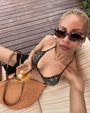 Jennifer Boyner Instagram - 🍹