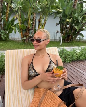 Jennifer Boyner Instagram - 🍹