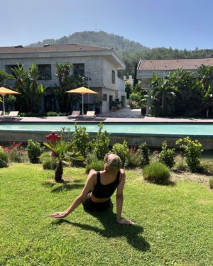 Jennifer Boyner Instagram - 🌴☀️🍃🐞
