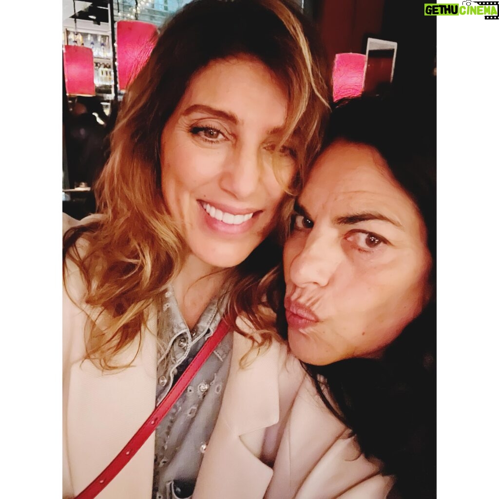 Jennifer Esposito Instagram - This crazy talented beauty @sarita__choudhury and I go way back. Back to the days when we’d be sitting on those couches waiting for our audition. We would alwayssss be going in for the same role but never felt competition for one another. From day one we wished the other well. I remember the very first time I saw her sitting there in the waiting room - I think I said to her that she was the most beautiful person Id ever seen. So it’s so amazing to see those who you’ve known over the years do so well and thrive. To all those ladies, there was a core bunch of us NYC actors who constantly showed up and sat waiting for our break together- I remember you and hope you are ALL doing so well.