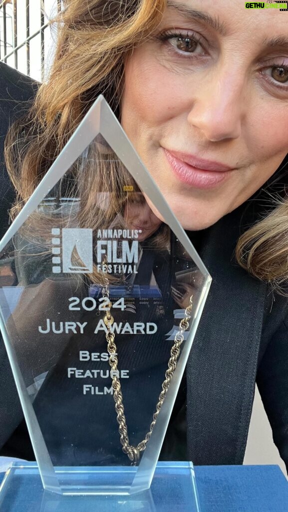 Jennifer Esposito Instagram - I’m so deeply proud to say my amazing cast won Best Ensemble AND Best Narrative Feature Film at the @annapolisfilmfest !!! @emily_bader @odessaazion @domenicklombardozzi @iamannabellasciorra @nick_v_cirillo @davidiacono @steliosavante @avademary @nicehinger @taylormadelinehand @anastasiaveronicalee @therealmichelebrilliant @francomaicas @anniepisapia and anyone I missed this win is YOURS!!!!! Couldn’t be prouder. Pls celebrate yourselves!! A hugeeee thank you to all the amazing filmmakers I met- I share this with you all!! And my friend as fellow artists @annapolisfilmfest is the place to go! They value the ART, the voice of the filmmakers with deep respect nd support. Thank you Lee and Patty!! Leslie, @leslieowen_omg myself and the entire Fresh Kills team thank you for this great honor!!!!!! June 14th Fresh Kills drops in NY- LA then wider!! #freshkillsera #freshkillsfilm #whoareyourpeople. @freshkillsfilm