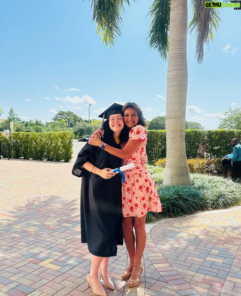 Jennifer Gimenez Instagram - What an EPIC day watching our daughter @abriiia walk across the stage for college graduation at Lynn University‼️❤️✌️ The support of my wife @jennifergimenez and the greatest parents around Tom Ryan and Patricia Ryan🎉🎊🚀❤️