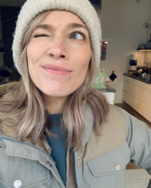 Jennifer Hoffman Instagram - Voor leuke duurzame tips kun je altijd terecht bij mijn (vastgemaakte) stories.
Maar kijk ook eens naar @when_sara_smiles. Zij doet nou écht uitgebreid onderzoek naar de duurzaamheid van merken. 
#sustainablefashion 
#greenfluencer 
#fanvansara