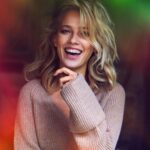 Jennifer Hoffman Instagram - 💫 Let’s do it better and brighter 💚 (Photo: #stefnagelfotografie @claytonleslie @brigittekramerstyling en een vrolijke filter)
