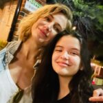 Jennifer Landon Instagram - Great days are days with @yayagosselin. You’re seriously the coolest. Oh, and Dolly is, too. #QueenYaya