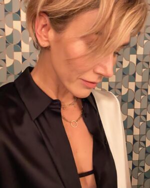 Jennifer Landon Instagram - Thank you @ira_mira and @saintbyiradewitt for the beautiful necklace and bracelet. They made me feel so purdy and classy. I love them. 💕✨💫