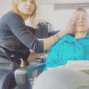 Jennifer Landon Instagram - This is @shannonkelseyhokama,  @kathymillslynch, and @abnergold. These are the ladies who created Teeter’s look and made an injury so real, I literally started passing out the first time I saw it.  Anyone who works in the industry knows that  hair and makeup teams are  never just beauticians, they are also, essentially, your on set therapists - keeping your secrets,  holding your feelings, cheering you on. 
You women are the cream of the crop. 
@yellowstone @paramountnetwork 
#yellowstonetv