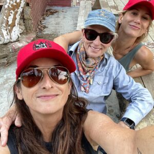 Jennifer Landon Instagram - I recently took a road trip to Valle de Guadalupe and I can’t recommend it enough.  I went for the food and wine, but while I was there I was lucky enough to go riding with @bajabyhorse and had one of the most exciting and memorable rides of my life.  Her horses are phenomenal! 

Sometimes friendships are forged in minutes and such is the case with @martyharriman. 🐎💛🤠

P.S. check out her cap. Turns out she’s the biggest #yellowstone #yellowstonetv  fan south of the border.